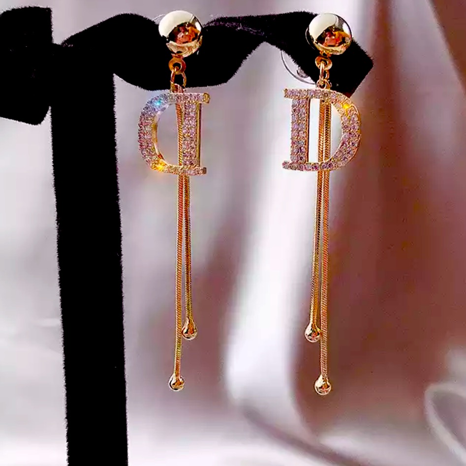 New Beautiful Dangle Earring’s